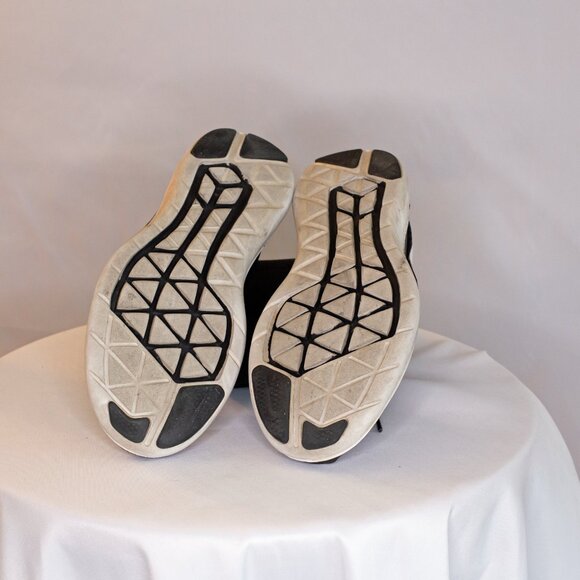 Black Nike Women's Flex 2016 Run - Picture 4 of 5